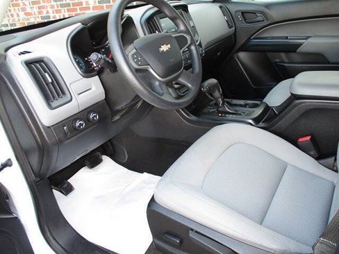 Used 2018 Chevrolet Colorado W/T w/ WT Convenience Package AWD/4WD image 16