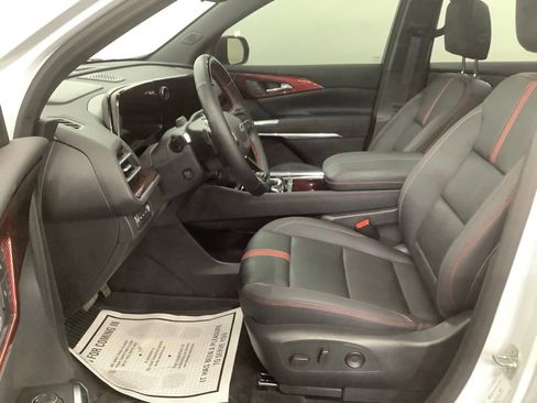 Used 2024 Chevrolet Traverse RS w/ LPO, Floor Liner Package AWD/4WD image 11