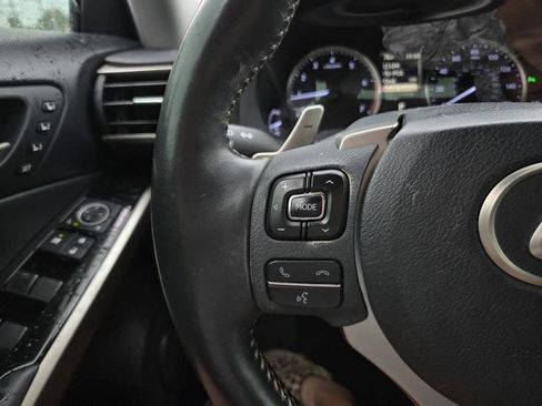 Used 2019 Lexus IS 300 w/ Navigation Package RWD image 27