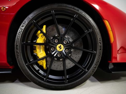 Used 2019 Ferrari 488 Pista Coupe RWD image 19