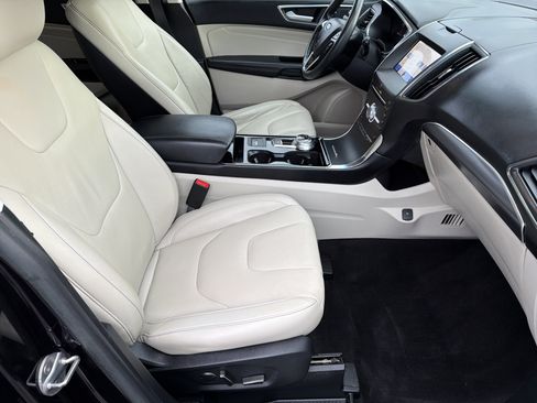 Used 2019 Ford Edge Titanium image 13