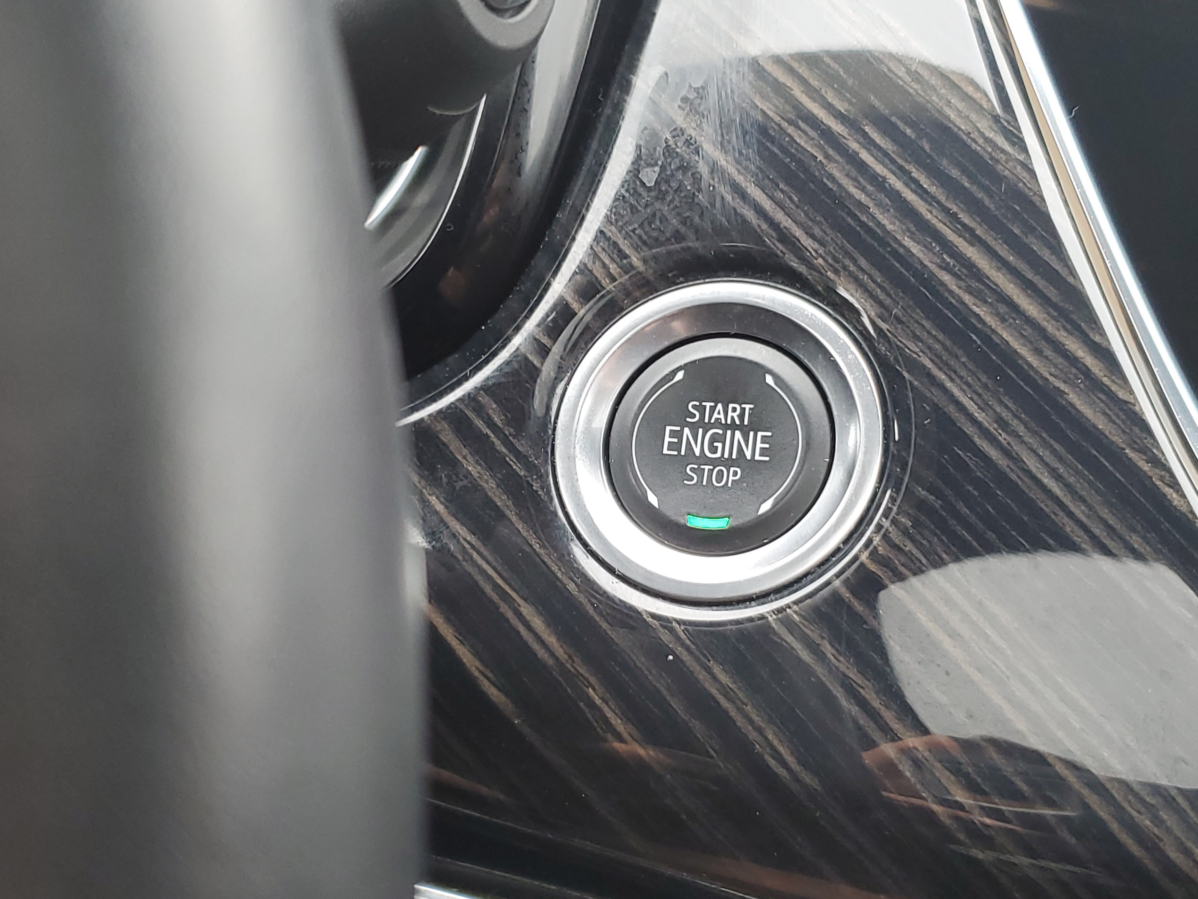 Used 2025 Cadillac XT6 Premium Luxury AWD/4WD image 28