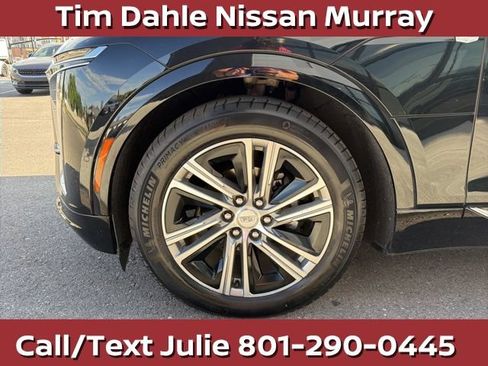 Used 2024 Cadillac Lyriq Luxury AWD/4WD image 5