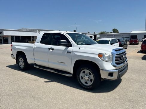 Used 2015 Toyota Tundra SR5 AWD/4WD image 6