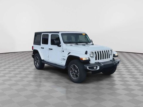 Used 2023 Jeep Wrangler Unlimited Sahara AWD/4WD image 2