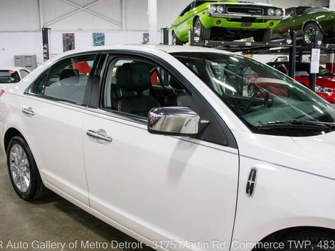 Used 2012 Lincoln MKZ FWD image 24
