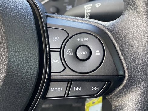 Certified 2025 Toyota Corolla LE FWD image 33