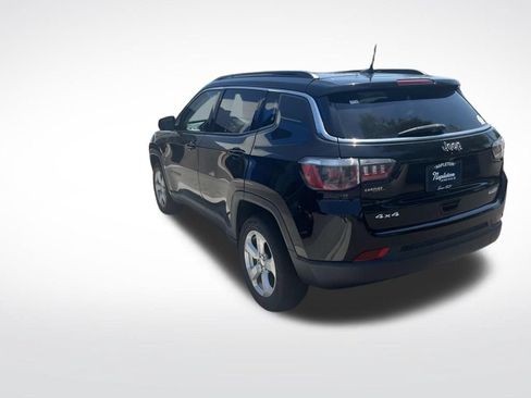 Used 2018 Jeep Compass Latitude w/ Popular Equipment Group AWD/4WD image 4