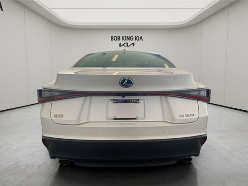 Used 2024 Lexus IS 300 w/ Comfort Package RWD image 4