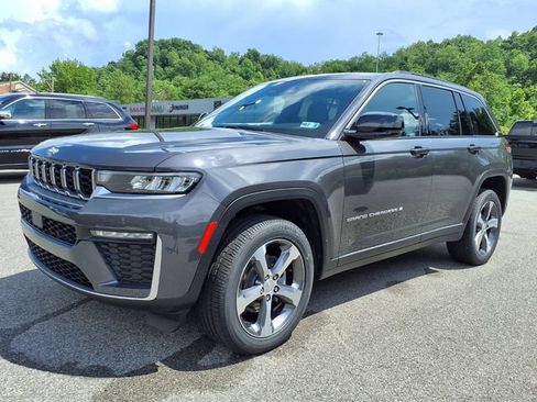 New 2026 Jeep Grand Cherokee Limited AWD/4WD image 3