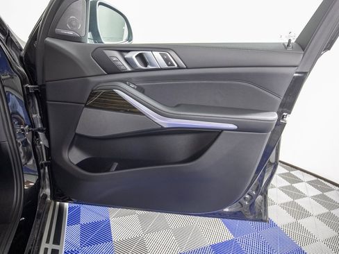 Used 2024 BMW X7 xDrive40i image 17