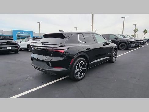 New 2026 Chevrolet Equinox EV LT image 29