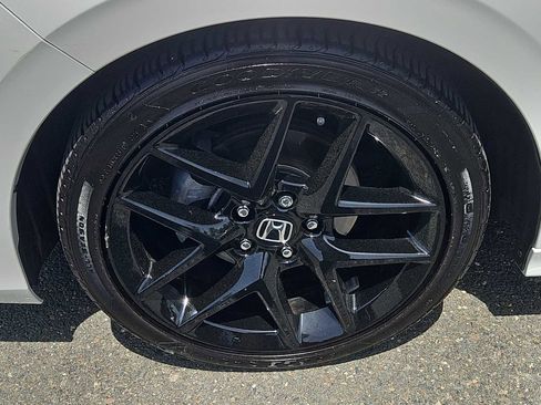 Used 2024 Honda Civic Sport image 2