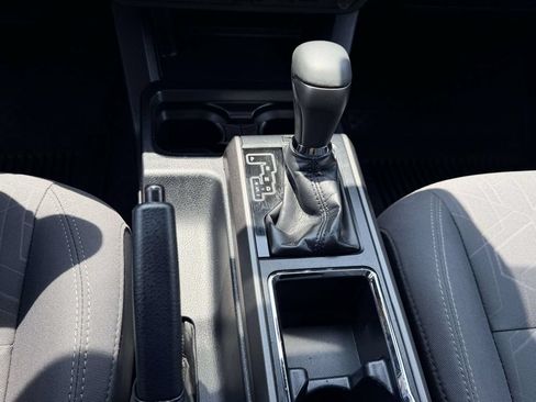 Certified 2019 Toyota Tacoma TRD Sport AWD/4WD image 6