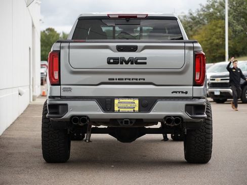 Used 2024 GMC Sierra 1500 AT4 image 4