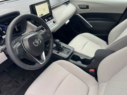 New 2026 Toyota Corolla Cross LE w/ Cold Weather Package image 7