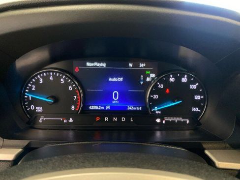 Used 2022 Ford Explorer XLT w/ Equipment Group 202A image 21