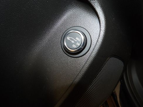 Used 2025 Buick Envista Sport Touring w/ Convenience I Package FWD image 24