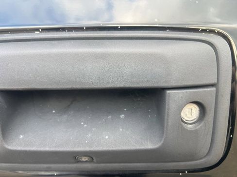 Used 2018 Chevrolet Silverado 1500 LTZ image 10