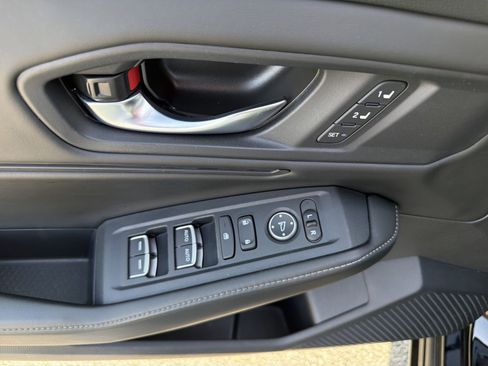 Used 2023 Honda Accord Sport image 15