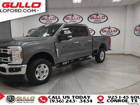 Used 2025 Ford F250 XLT image 4
