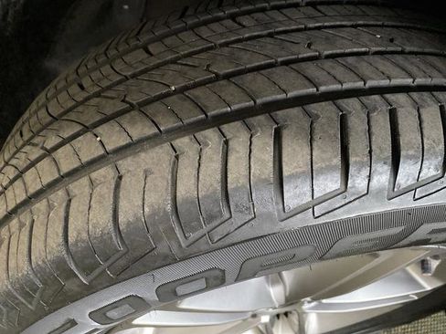 Used 2017 Hyundai Santa Fe Sport image 30