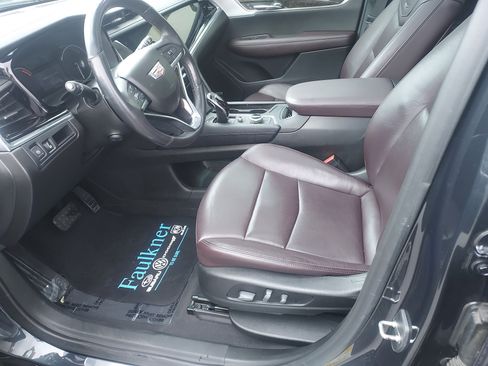 Used 2021 Cadillac XT6 Premium Luxury image 11