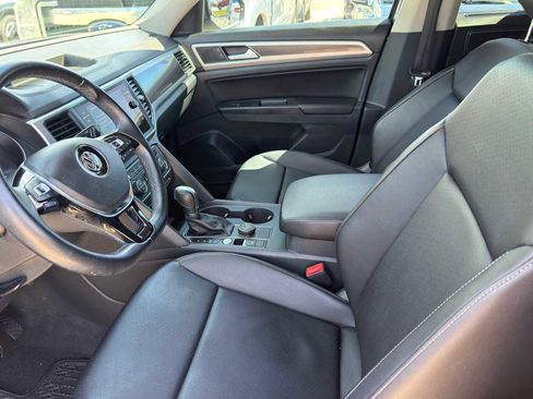 Used 2018 Volkswagen Atlas SE image 12