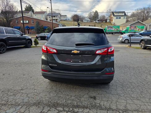 Used 2019 Chevrolet Equinox LS w/ LS Convenience Package image 6