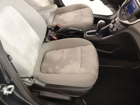 Used 2020 Chevrolet Sonic LT FWD image 12