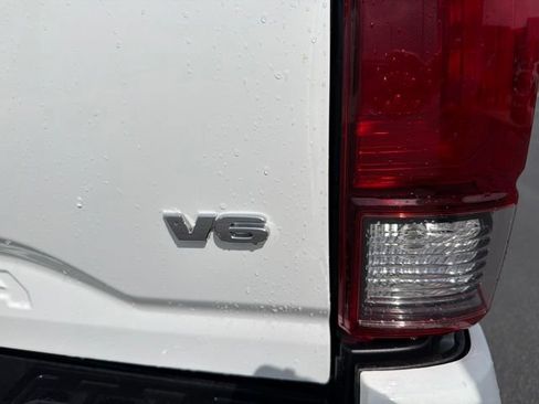 Used 2023 Toyota Tacoma SR AWD/4WD image 8