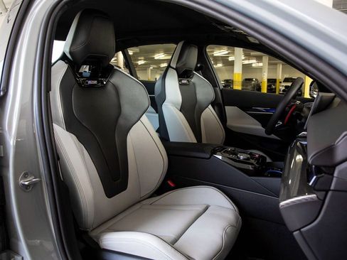 New 2026 BMW M5 w/ Carbon Package image 39