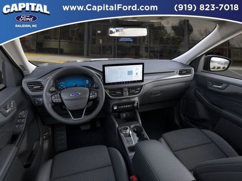 New 2025 Ford Escape SE image 9