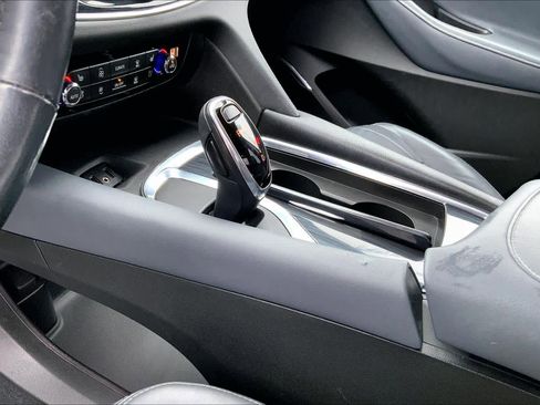 Used 2018 Buick Enclave Premium w/ Experience Buick Package image 16