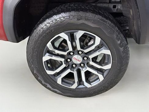 Used 2024 GMC Canyon AT4 w/ AT4 Premium Package AWD/4WD image 26