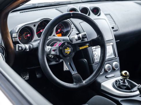 Used 2006 Nissan 350Z Coupe w/ (N93) Cargo Convenience Pkg image 7