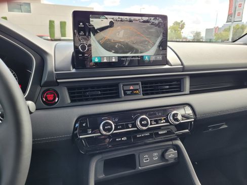 New 2025 Honda Pilot Touring image 11