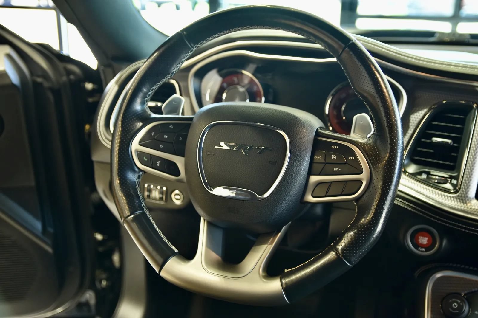 Used 2022 Dodge Challenger SRT Hellcat w/ Plus Package RWD image 19