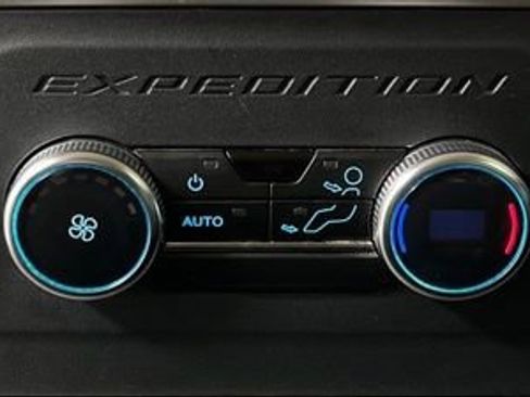Used 2024 Ford Expedition Max XLT image 48