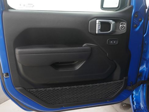 Used 2023 Jeep Wrangler Sport S image 14