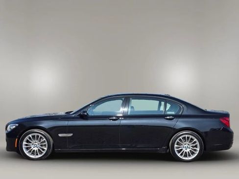 Used 2013 BMW 750Li xDrive AWD/4WD image 8