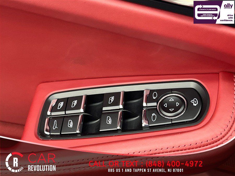 Used 2024 Porsche Macan GTS AWD/4WD image 35