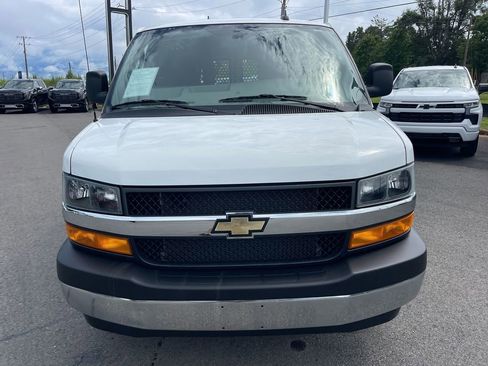 Used 2023 Chevrolet Express 2500 w/ Driver Convenience Package image 8