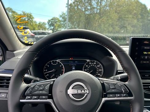 New 2025 Nissan Altima 2.5 SR w/ SR Premium Package image 11