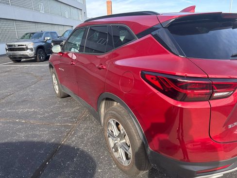 Used 2024 Chevrolet Blazer LT w/ Convenience Package FWD image 6