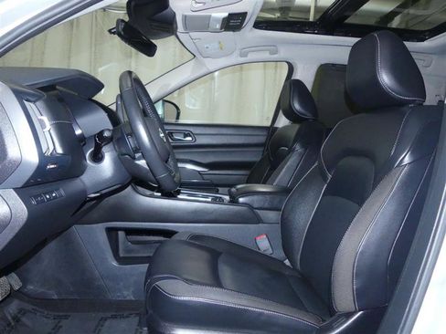 Used 2023 Nissan Pathfinder SL w/ SL Premium Package AWD/4WD image 24