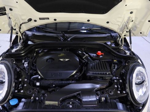 Used 2015 MINI Cooper S image 9