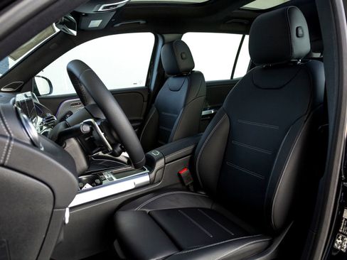 New 2026 Mercedes-Benz GLB 35 AMG 4MATIC image 17