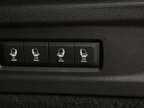 Used 2024 Jeep Grand Cherokee L Overland w/ Luxury Tech Group IV image 34