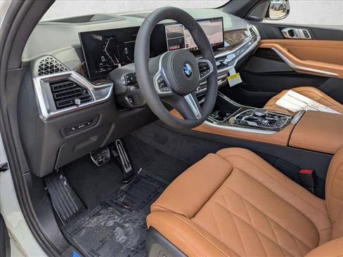 Used 2026 BMW X5 sDrive40i w/ M Sport Package RWD image 3